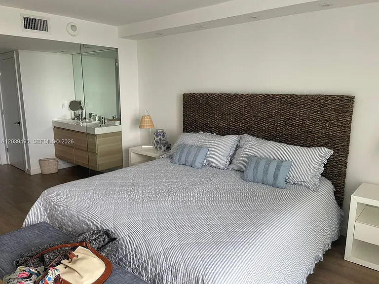 100 Bayview Dr #1521 — Photo 7