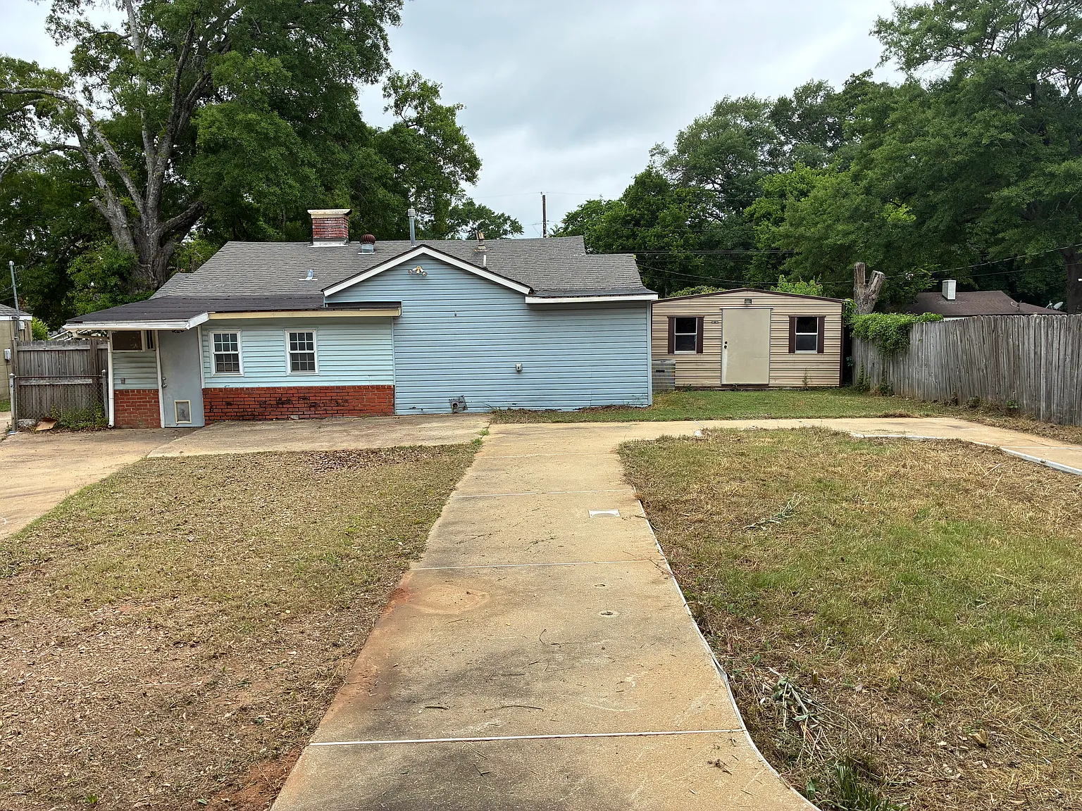 3 bed, 1216 sqft, $1,300 — Photo 3