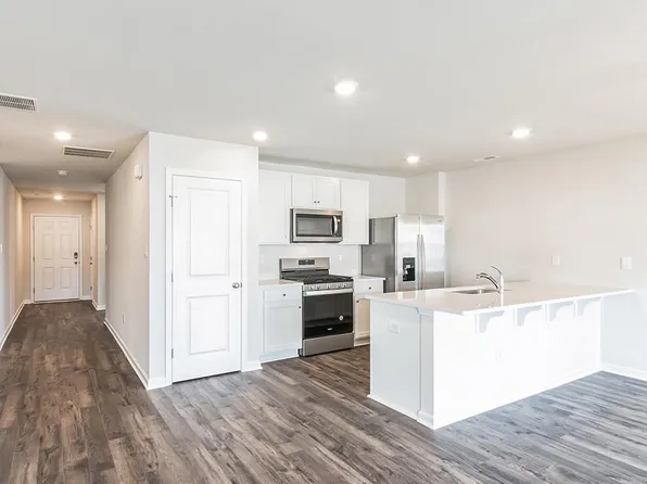 237 Huntington Dr, Egg Harbor Township, NJ 08234