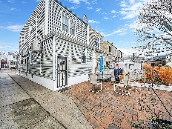 4th image of 6911 66th St