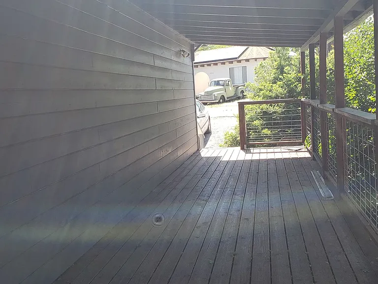 14984 Putnam Ln — Photo 16