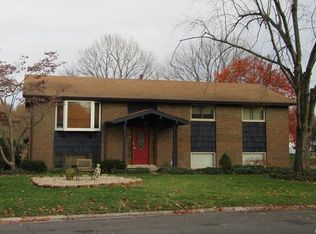 104 Middlegate Ln, Collinsville, IL