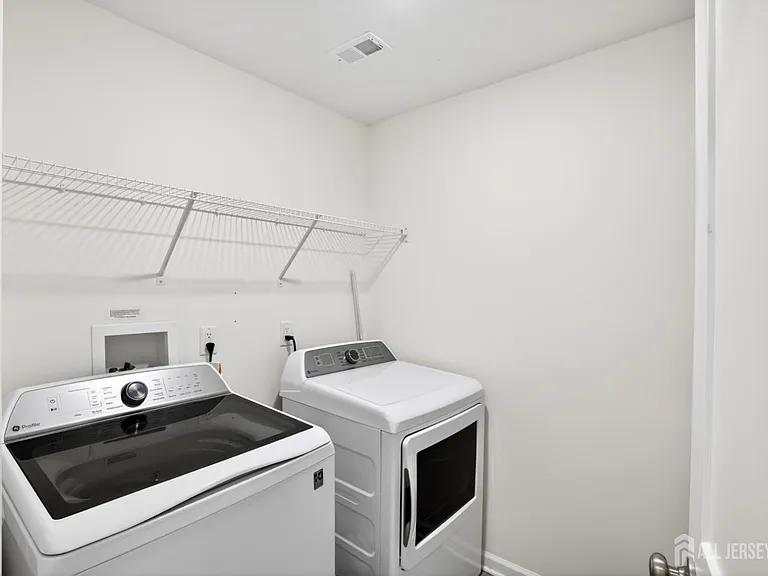 728 Station Rd — Photo 22