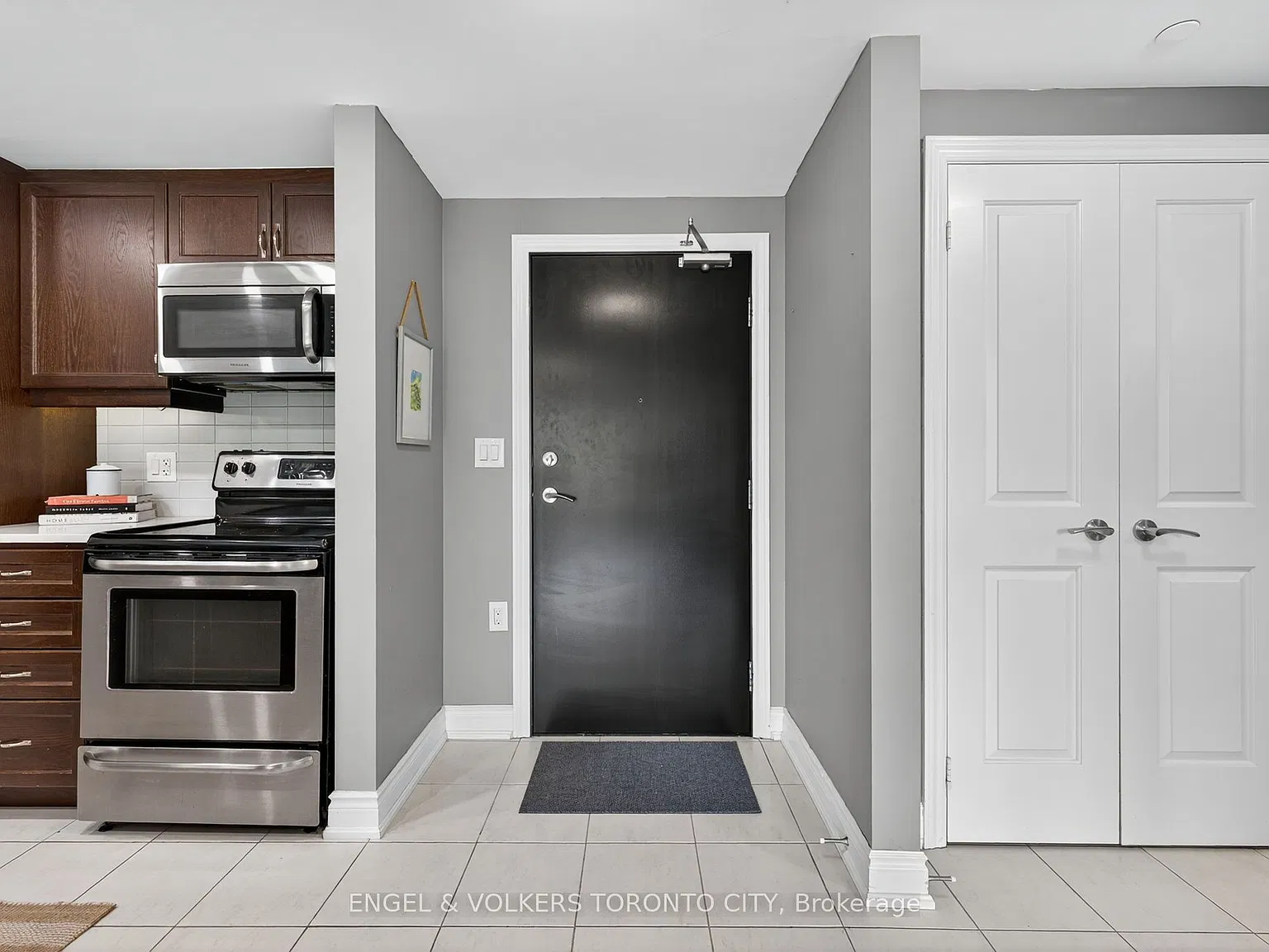 2 bed, $2,500 — Photo 2