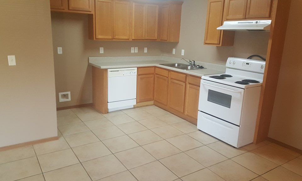 2nd image of 426 E Laura St