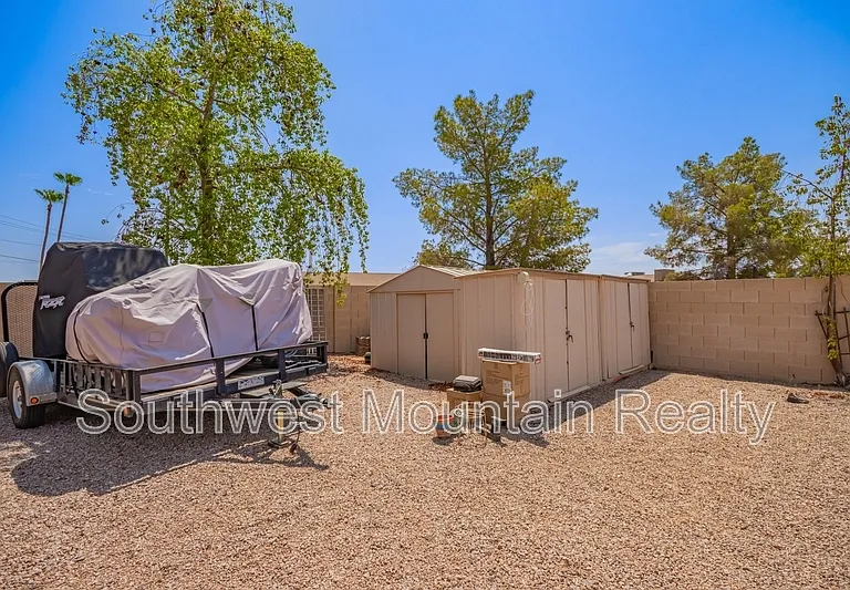 1202 W Prior Ave — Photo 44