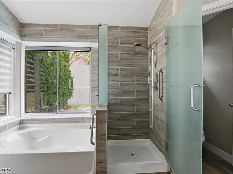 3121 Siena Cir — Photo 15