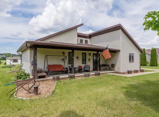 W5026 Oakland Dr, Rio, WI 53960