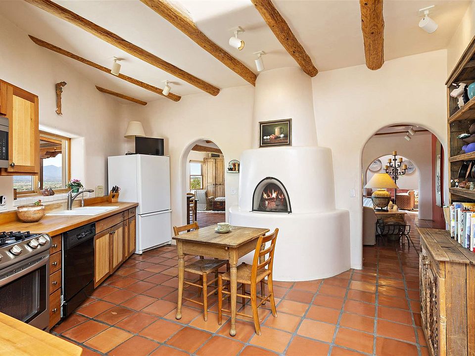 1st image of 35 Camino Cabreros