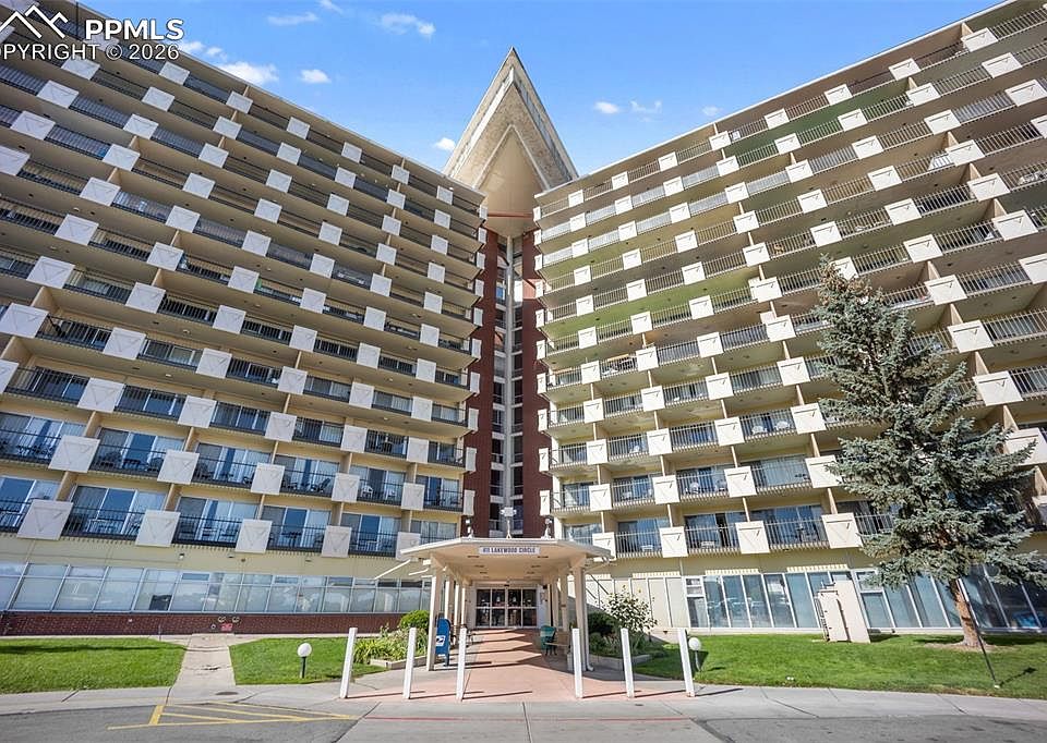1st image of 411 Lakewood Cir APT B533