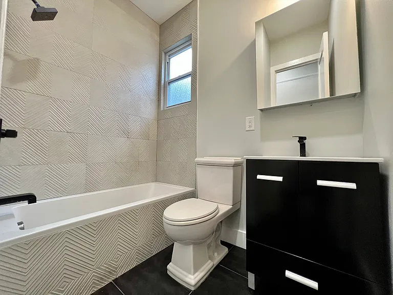 114 Duncan Ave #3L — Photo 8