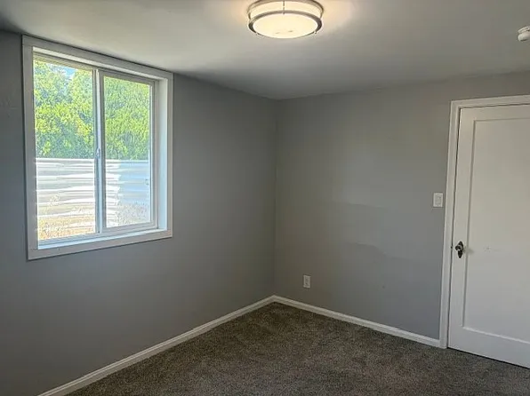 (undisclosed Address), Magna, UT 84044