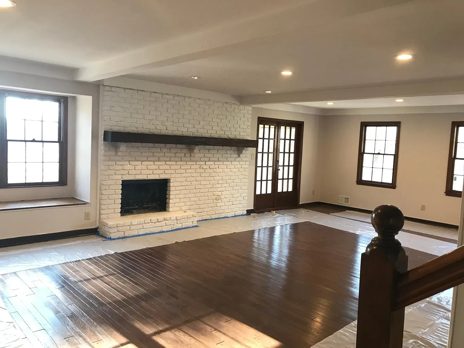 310 Spring Lake Ter — Photo 2