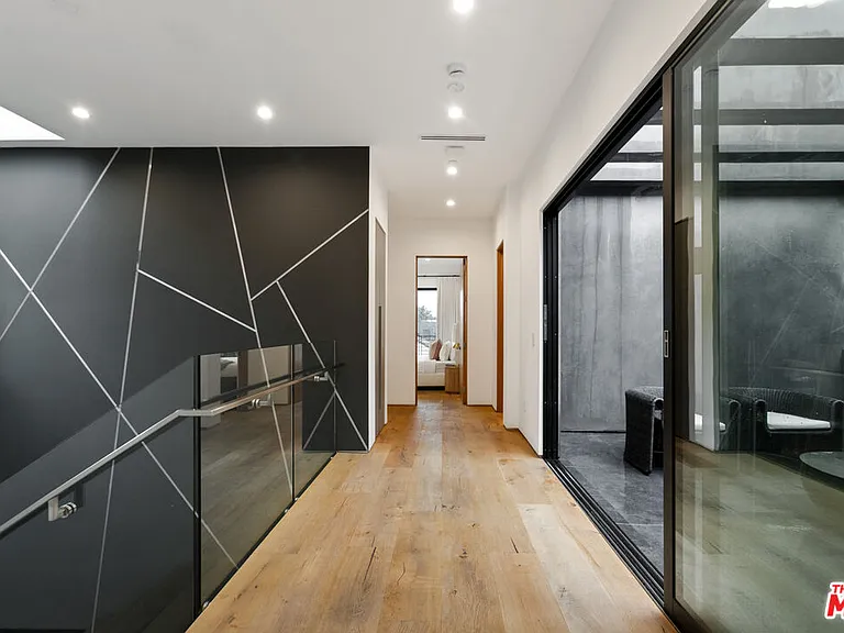 356 N La Jolla Ave — Photo 24
