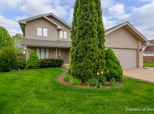 363 Wild Rose Ln, Romeoville, IL 60446