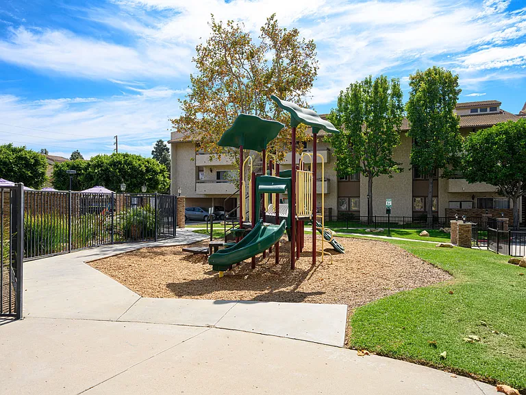 Mountain View Camarillo — Photo 15