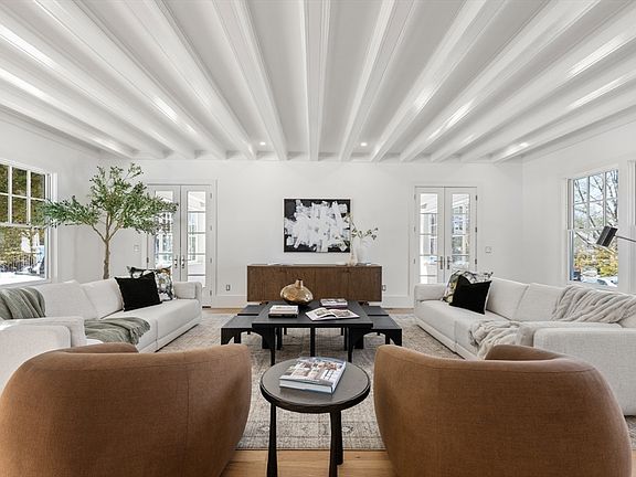 4th image of 2 Effie Pl