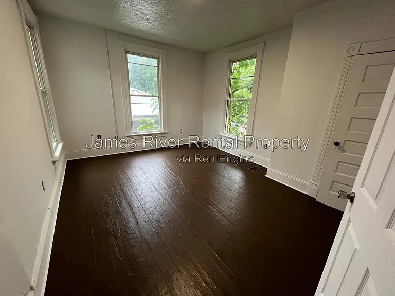 1601 Union St — Photo 15