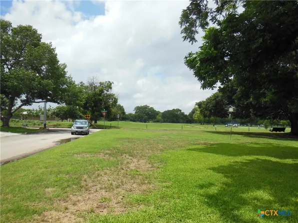 908 Elizabeth Ave, New Braunfels, TX 78130