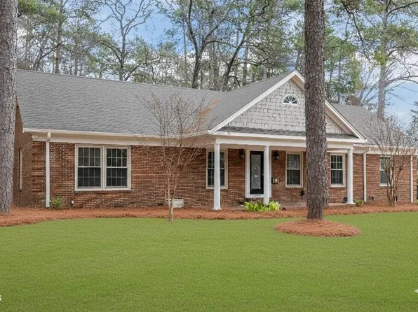 120 Dundee Rd, Fayetteville, NC 28303