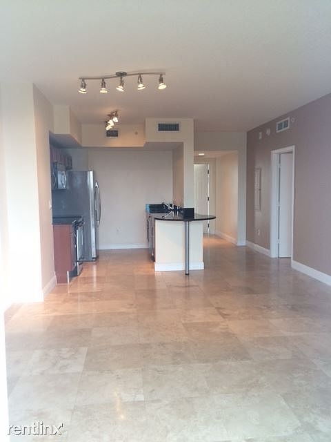 3-Living - Kitchen