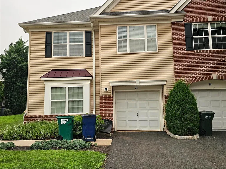 1521 Masters Blvd — Photo 1