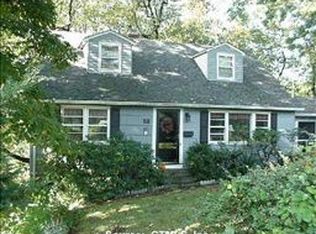 25 Richmond Hill Rd, Norwalk, CT 06854