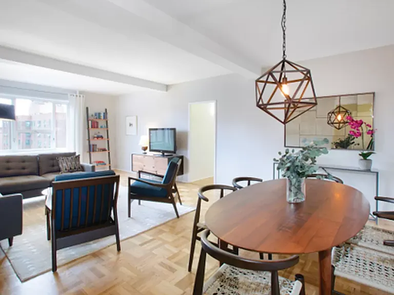 7 Peter Cooper Rd #1E — Photo 1