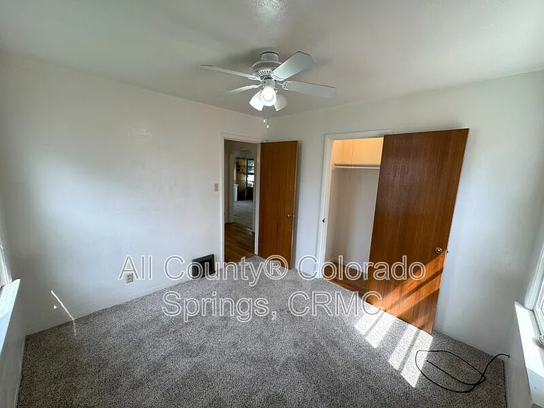 1407 E Platte Ave — Photo 13