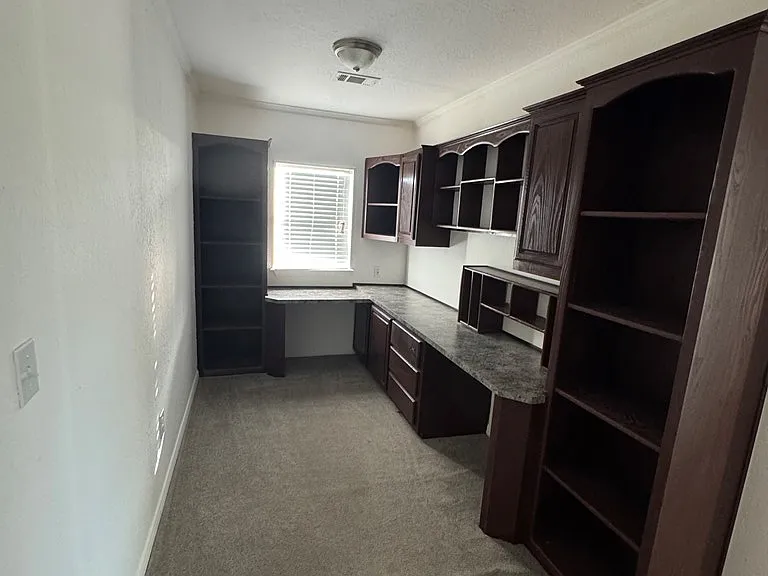 1717 E County Road 148 — Photo 6