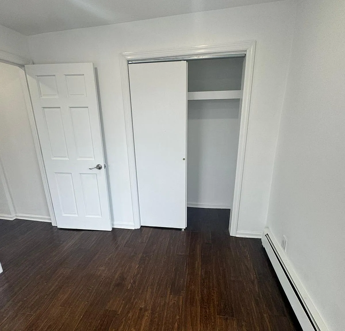 137 Beach 122 St — Photo 4