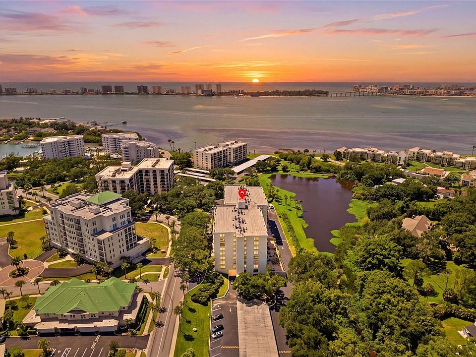 1st image of 220 BELLEVIEW BOULEVARD #207