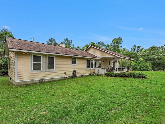 3rd image of 549 Oak Grove Rd