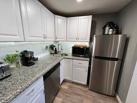 3rd image of 7265 Tennyson St Unit 4