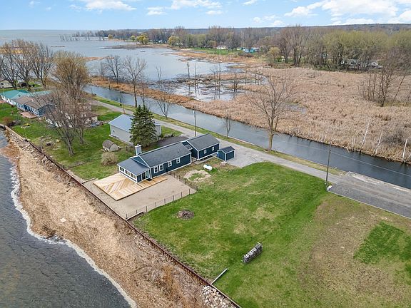 3rd image of 4932 Lakeside Dr