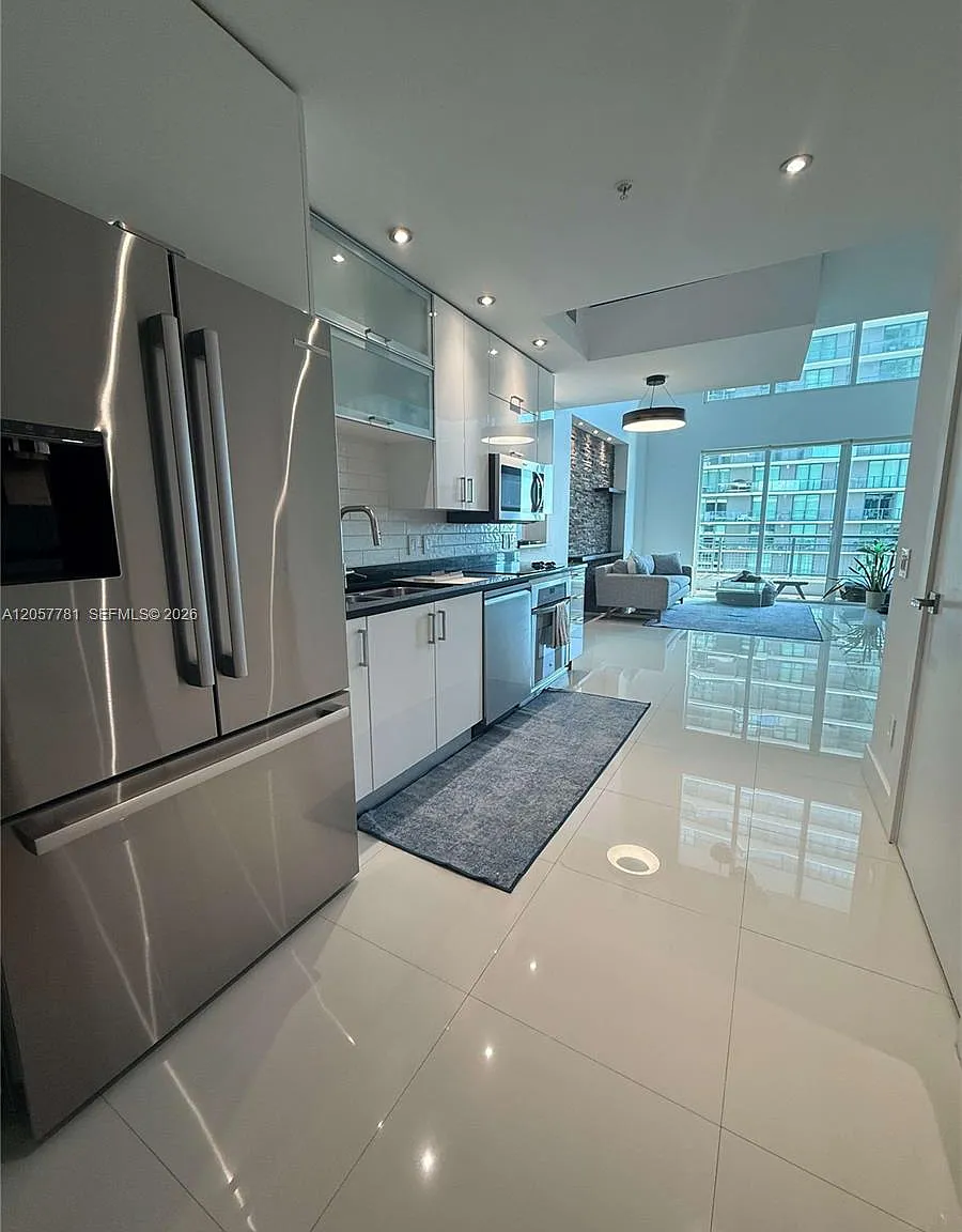 Infinity At Brickell Cond — Photo 1