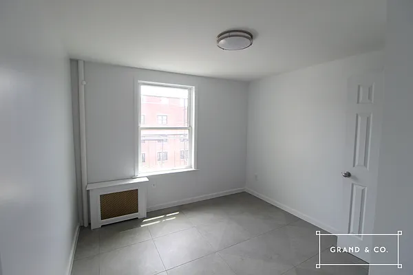 Rented by Grand & Co. | media 12