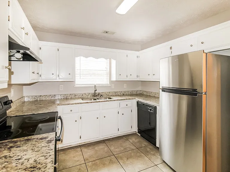 779 Pepperwood Trl — Photo 7