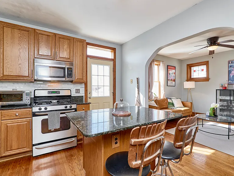 5210 Pernod Ave — Photo 24