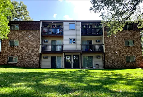 Edgewood Court Apartments LLC Photo 1
