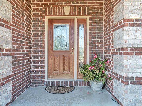 3rd image of 4846 Monarch Dr