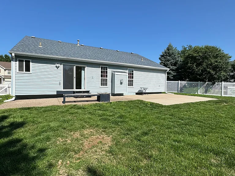 5903 S 160th St — Photo 32