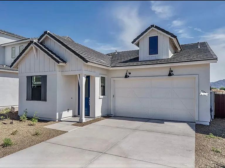 15565 S 181st Ln — Photo 2