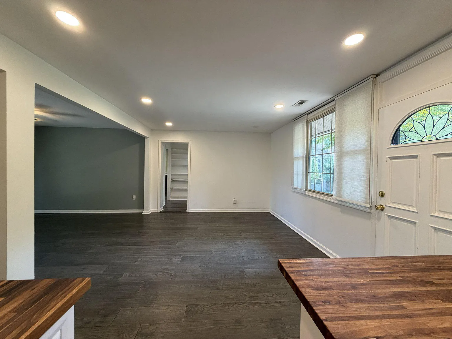 3 bed, 1.5 bath, 1117 sqft, $3,250 — Photo 4