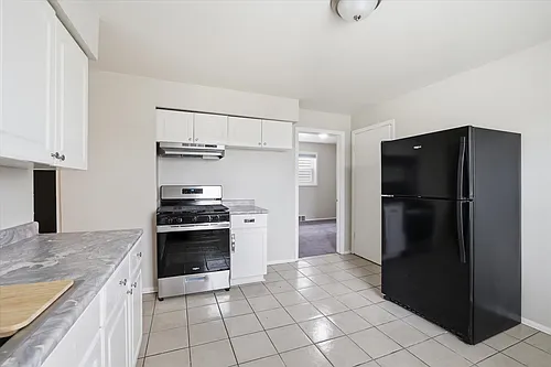 101 W Meinecke Ave #105 Photo 1