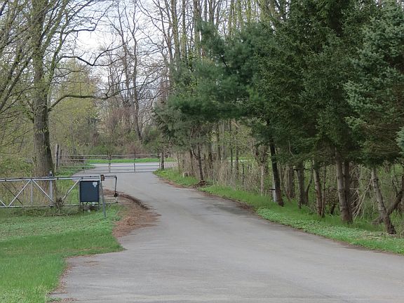 Driveway / Gated Entry