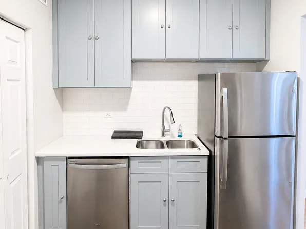 3353 W Sunnyside Ave #2, Chicago, IL 60625