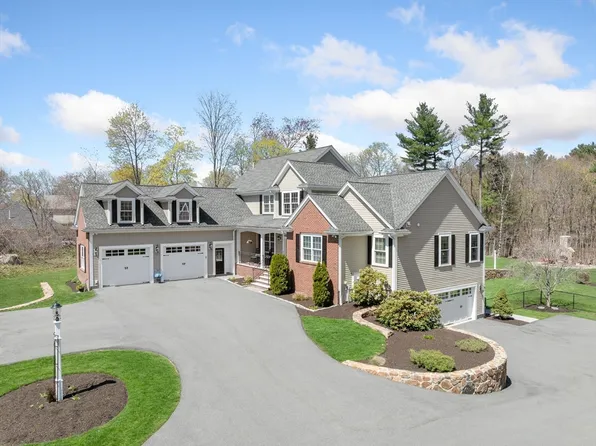 344 Salem St, Lynnfield, MA 01940