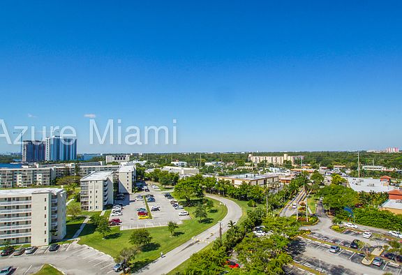 4th image of 18011 Biscayne Blvd APT 1104