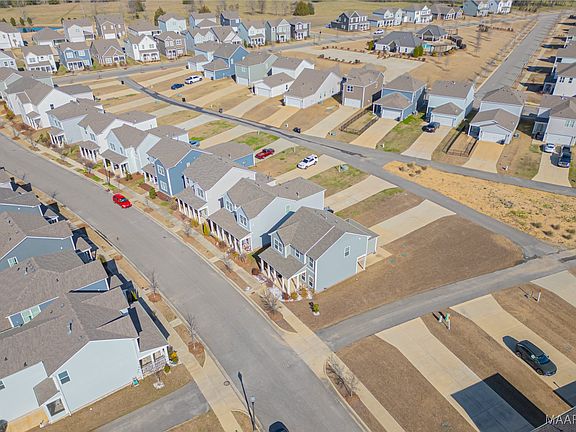 4th image of 4071 Fields Run